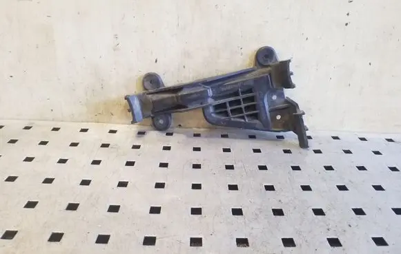 Audi A6 S6 C4 4A Front bumper mounting bracket 4A0807283