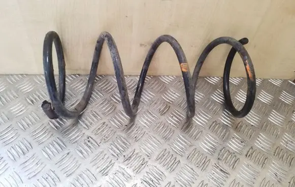 Toyota Avensis Verso Front coil spring
