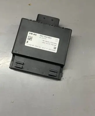 Audi Q7 4L Voltage converter/converter module 8K0959663 111002109