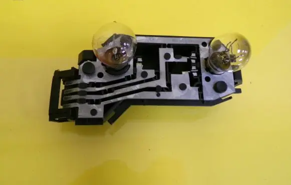 Seat Toledo I (1L) Tail light bulb cover holder 961638-00