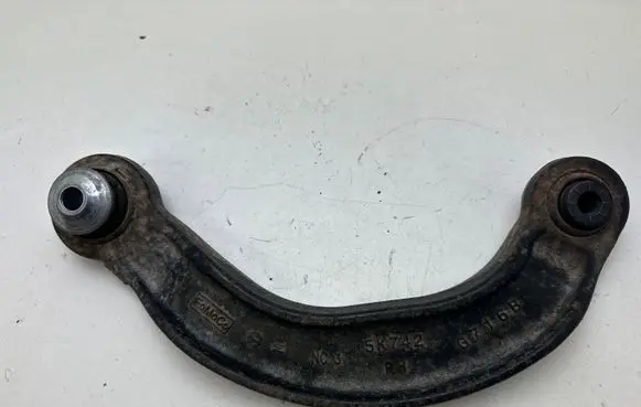 Ford Mustang VI Front control arm 5K742