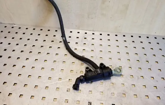 BMW 5 E60 E61 Clutch master cylinder 6762081 13670610