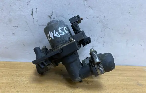 Mercedes-Benz C W202 Coolant heater control valve 1147412078 C4650