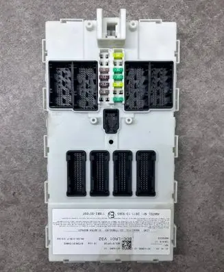 BMW i3 Central body control module 5B5D695 8715966 61355B5D695