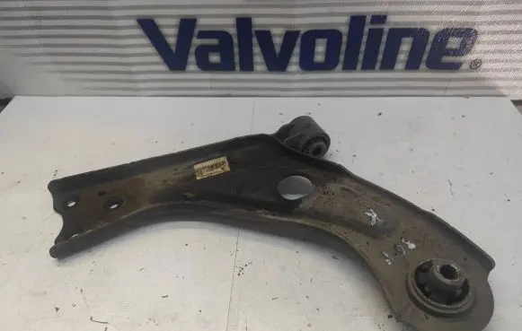 Peugeot 308 Front lower control arm/wishbone S200RG 7BAA200206012A