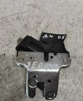 Audi A4 S4 B7 8E 8H Tailgate/trunk/boot lock/catch/latch