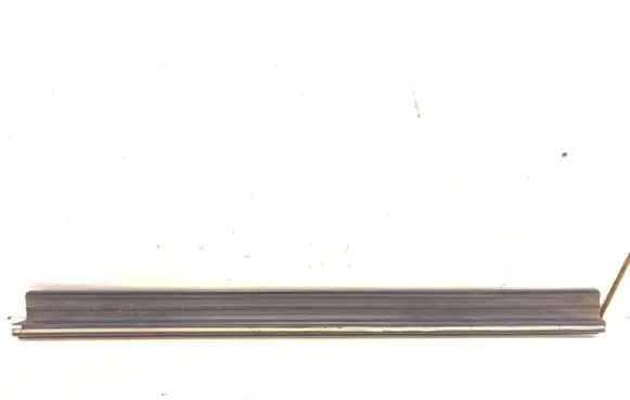 Mercedes-Benz W123 Front sill trim cover