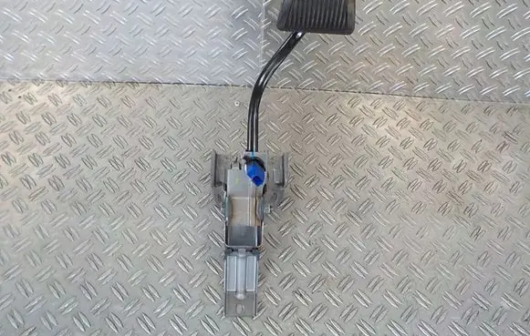 Hyundai Kona I Brake pedal 32800J9200
