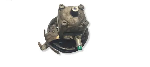 Volvo V70 Power steering pump 7611332112