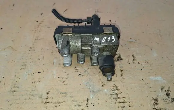 BMW 3 E90 E91 Turbine electric control actuator 4933519400 6W01009902