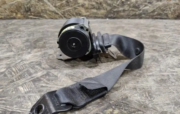 Mini One - Cooper R50 - 53 Rear seatbelt 601030000D 16923098