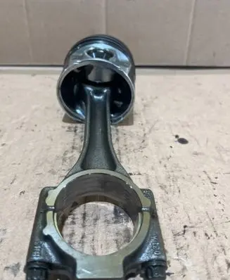 Skoda Fabia Mk2 (5J) Piston with connecting rod 