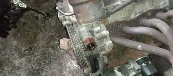 Toyota Yaris Power steering pump