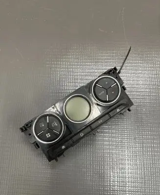 Citroen C3 Climate control unit 96831720XT