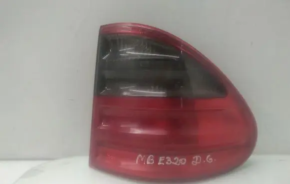 Mercedes-Benz E W210 Rear/tail lights 82068