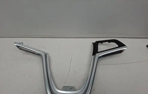 Opel Zafira C Steering wheel trim 361846 306703210S84 01102010
