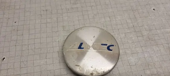 Subaru Legacy Non-original wheel cap ALUTEC