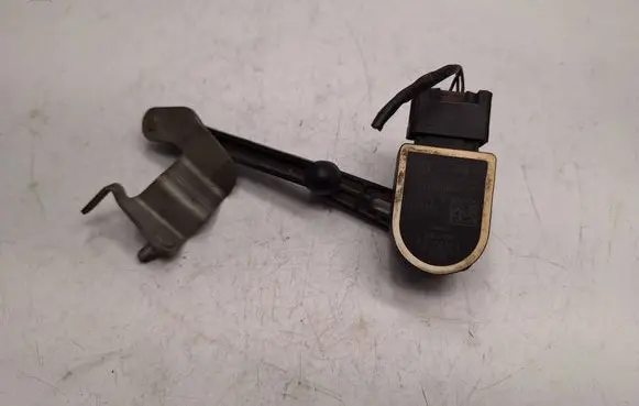 BMW 3 F30 F35 F31 Headlight/headlamp level sensor 37146860843 37146870000 37146784072