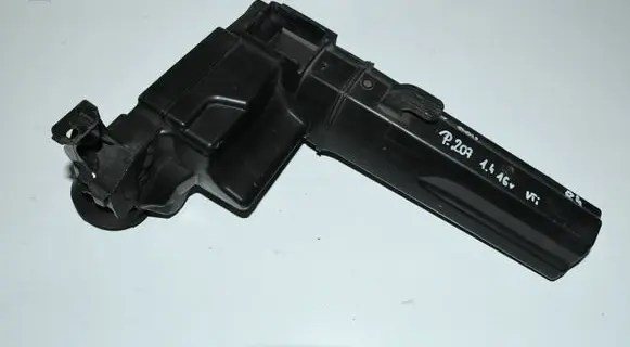 Peugeot 207 Intake resonator 9683339380