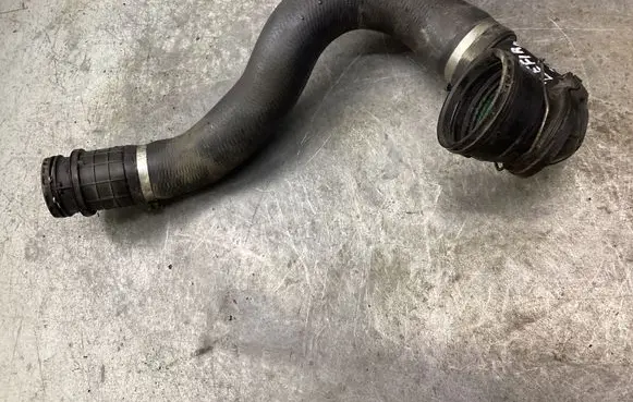 Intercooler hose/pipe