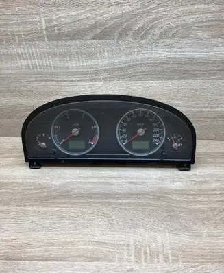 Ford Mondeo Mk III Speedometer (instrument cluster) 1S7F10849GE 1S7F10841