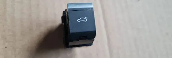 Audi Q5 SQ5 Tailgate opening switch 4M0959831A 892077 0808T