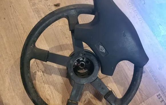 Opel Omega B1 Steering wheel 1610662 90288226 161133