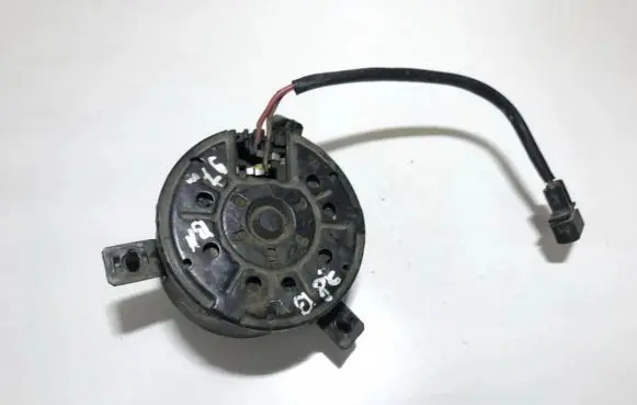 Ford Sierra Radiator cooling fan shroud