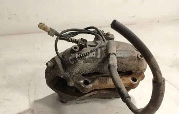 Mercedes-Benz E W211 Front brake caliper 20704704