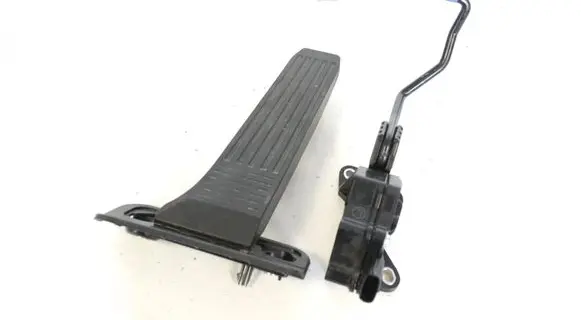 Lexus RX 450H Accelerator throttle pedal 1988002550 7811048127