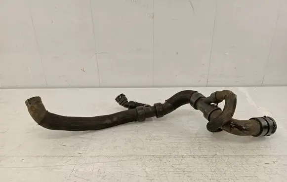 Volvo XC70 Engine coolant pipe/hose S4000250