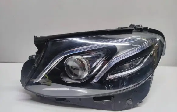 Mercedes-Benz E W213 Headlight/headlamp A2139068504
