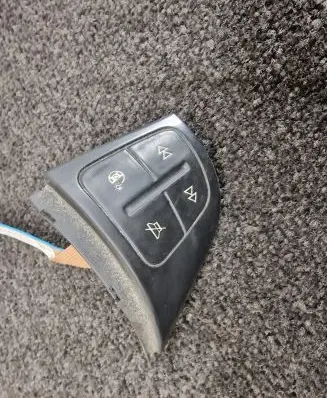 Skoda Octavia Mk2 (1Z) Steering wheel buttons/switches 1Z0959537