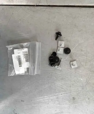 Volkswagen PASSAT B7 Nuts/bolts 3c0898623