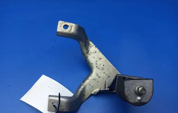 BMW 6 E63 E64 Other engine bay part 6756158 3241675615802 23498211