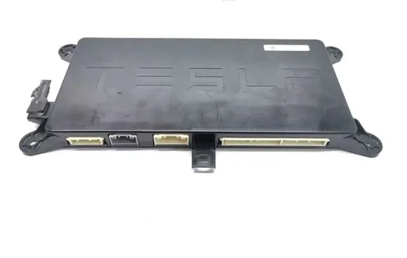 Tesla Model X Comfort/convenience module 1043900-00-E