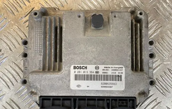 Opel Vivaro Engine control unit/module 8200635663 0281013364 8200833387