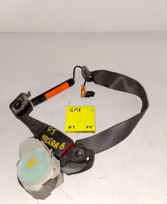 Opel Vectra B Rear seatbelt