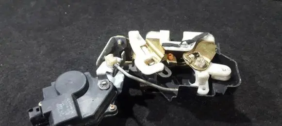 Mitsubishi Galant Rear door lock mr349316