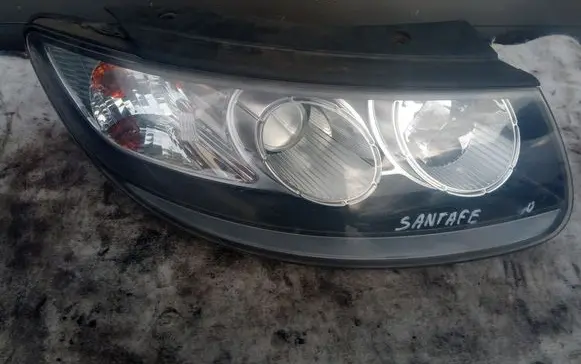 Hyundai Santa Fe Headlight/headlamp