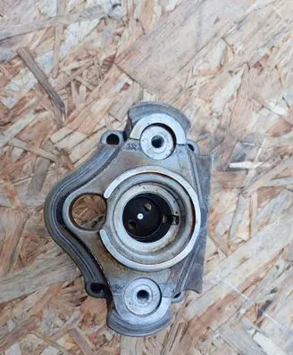 BMW 1 E81 E87 Fuel pump bracket 7540152