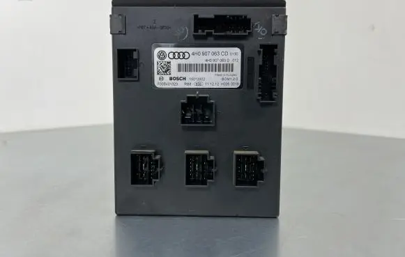 Volkswagen Touareg II Comfort/convenience module 4H0907063CD