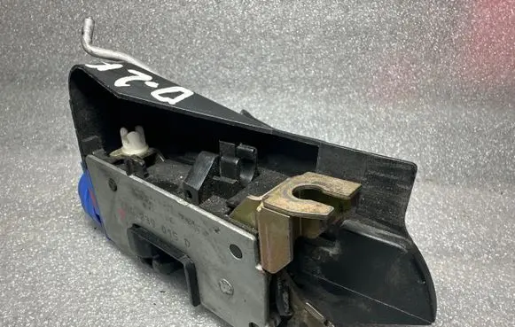 Audi A8 S8 D2 4D Rear door lock 4D0839015D