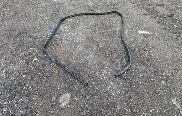 Volkswagen Transporter - Caravelle T5 Loading door rubber seal (on body) 