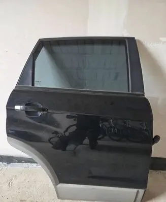 Chevrolet Captiva Rear door