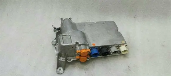 Tesla Model S Voltage converter/converter module 105989100C