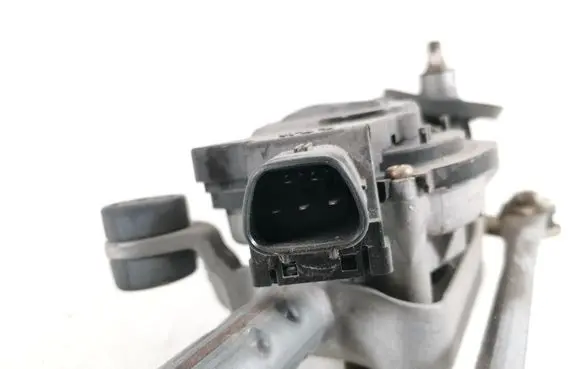 Lexus ES 250 - 300 - 330 Front wiper linkage and motor