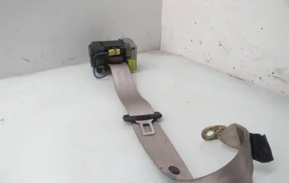 Audi A6 S6 C5 4B Rear seatbelt