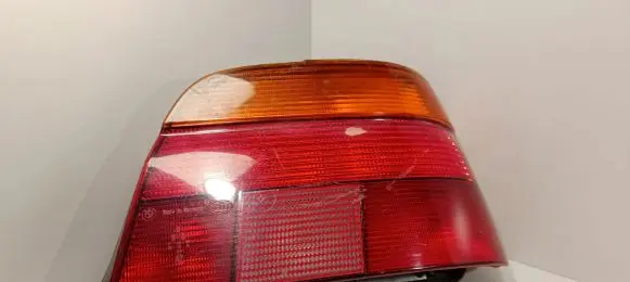 BMW 5 E39 Rear/tail lights 8358032