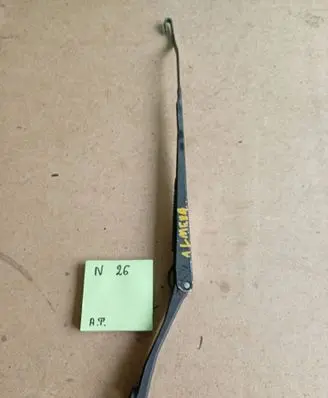 Nissan Almera Front wiper blade arm 1058